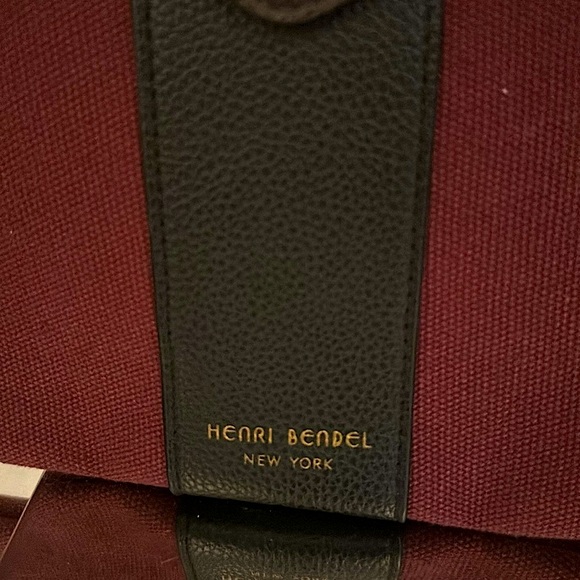 Henri Bendel Limited Edition Convertible Canvas Backpack/oversized coin purse - Picture 5 of 10